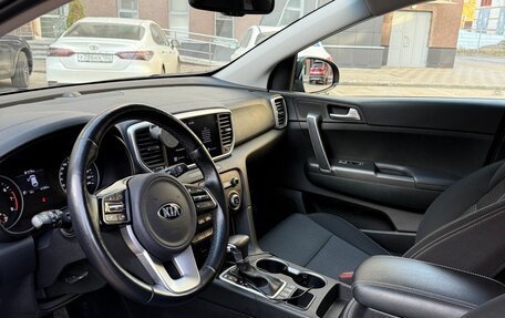 KIA Sportage IV рестайлинг, 2020 год, 2 700 000 рублей, 7 фотография