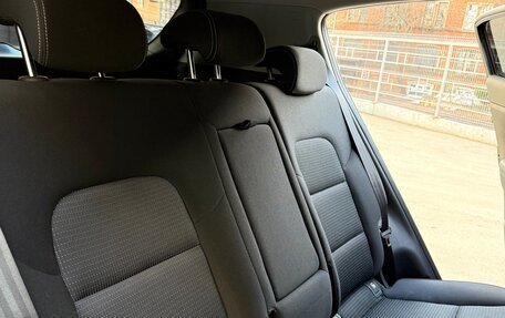 KIA Sportage IV рестайлинг, 2020 год, 2 700 000 рублей, 15 фотография