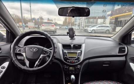 Hyundai Solaris II рестайлинг, 2012 год, 335 000 рублей, 4 фотография