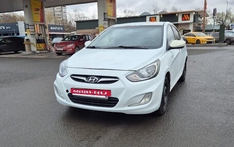 Hyundai Solaris II рестайлинг, 2012 год, 335 000 рублей, 7 фотография