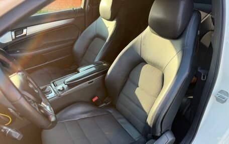 Mercedes-Benz C-Класс, 2011 год, 1 550 000 рублей, 14 фотография