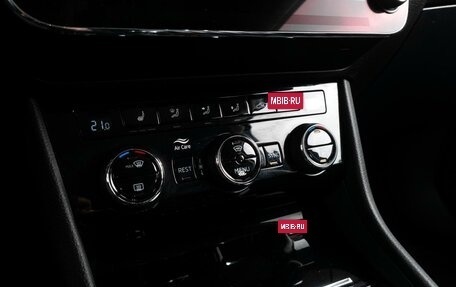 Skoda Superb III рестайлинг, 2018 год, 2 399 000 рублей, 17 фотография