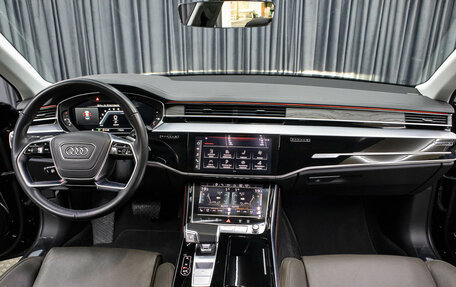 Audi A8, 2023 год, 10 300 000 рублей, 13 фотография