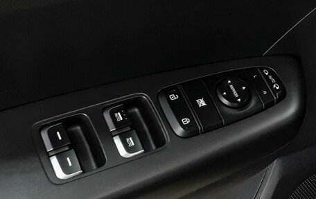 KIA Sportage IV рестайлинг, 2018 год, 2 420 000 рублей, 17 фотография