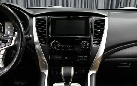 Mitsubishi Pajero Sport III рестайлинг, 2019 год, 3 798 000 рублей, 14 фотография