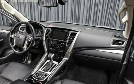 Mitsubishi Pajero Sport III рестайлинг, 2019 год, 3 798 000 рублей, 10 фотография