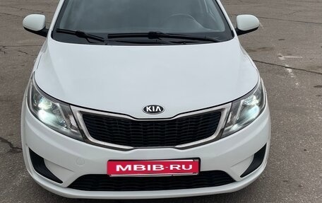 KIA Rio III рестайлинг, 2014 год, 800 000 рублей, 2 фотография