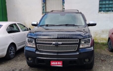 Chevrolet Tahoe III, 2008 год, 1 300 000 рублей, 1 фотография