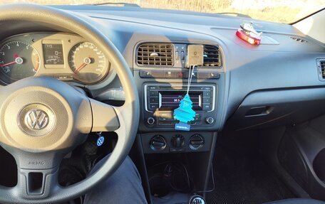 Volkswagen Polo VI (EU Market), 2015 год, 750 000 рублей, 5 фотография