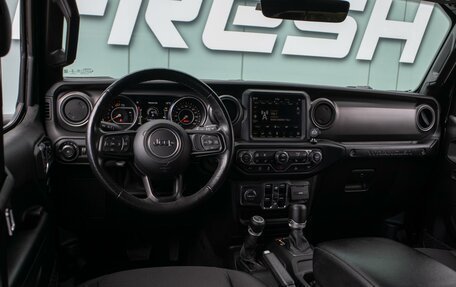 Jeep Wrangler, 2021 год, 5 400 000 рублей, 13 фотография