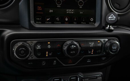 Jeep Wrangler, 2021 год, 5 400 000 рублей, 28 фотография