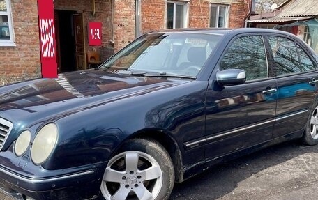 Mercedes-Benz E-Класс, 2000 год, 600 000 рублей, 4 фотография