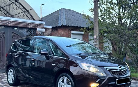 Opel Zafira C рестайлинг, 2014 год, 1 280 000 рублей, 2 фотография