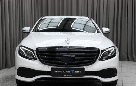 Mercedes-Benz E-Класс, 2019 год, 3 990 000 рублей, 2 фотография