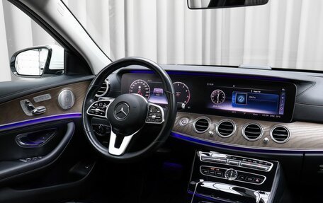 Mercedes-Benz E-Класс, 2019 год, 3 990 000 рублей, 7 фотография