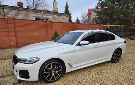 BMW 5 серия, 2021 год, 5 800 000 рублей, 2 фотография