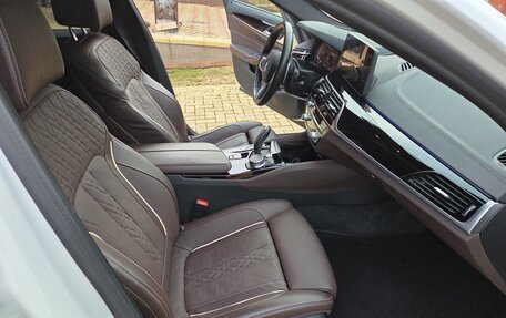 BMW 5 серия, 2021 год, 5 800 000 рублей, 14 фотография