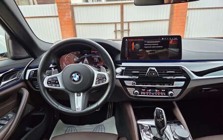 BMW 5 серия, 2021 год, 5 800 000 рублей, 11 фотография