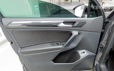 Volkswagen Tiguan II, 2022 год, 3 500 000 рублей, 16 фотография