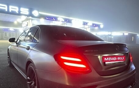 Mercedes-Benz E-Класс AMG, 2018 год, 5 500 000 рублей, 7 фотография