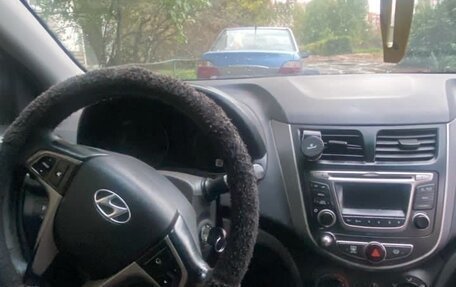 Hyundai Solaris II рестайлинг, 2016 год, 480 000 рублей, 4 фотография