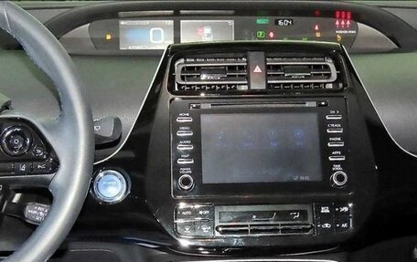 Toyota Prius IV XW50, 2021 год, 2 080 000 рублей, 11 фотография