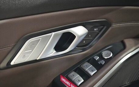 BMW 3 серия, 2022 год, 2 620 000 рублей, 15 фотография