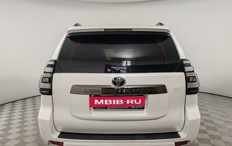 Toyota Land Cruiser Prado 150 рестайлинг 2, 2021 год, 5 749 000 рублей, 6 фотография