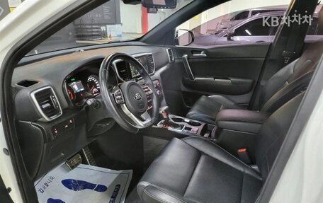 KIA Sportage IV рестайлинг, 2021 год, 2 320 000 рублей, 14 фотография