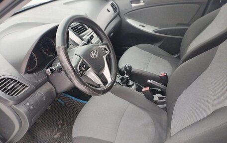 Hyundai Solaris II рестайлинг, 2011 год, 460 000 рублей, 4 фотография