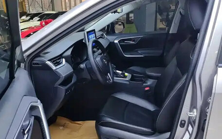 Toyota RAV4, 2021 год, 3 613 000 рублей, 4 фотография