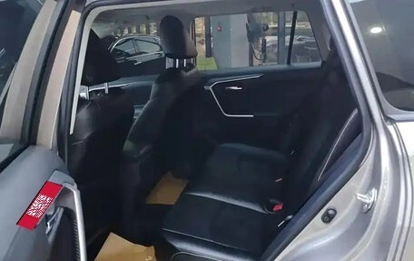 Toyota RAV4, 2021 год, 3 613 000 рублей, 5 фотография