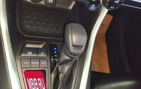 Toyota RAV4, 2021 год, 3 613 000 рублей, 8 фотография