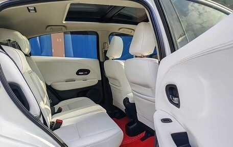 Honda Vezel, 2022 год, 1 475 000 рублей, 14 фотография