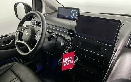 Hyundai Staria, 2024 год, 6 200 000 рублей, 9 фотография