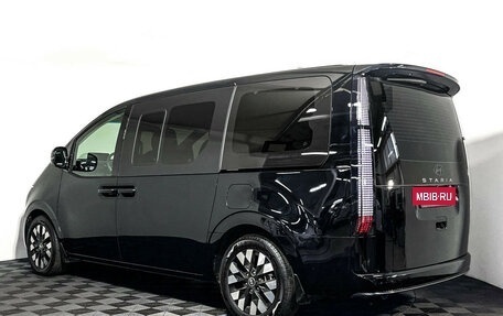 Hyundai Staria, 2024 год, 6 200 000 рублей, 7 фотография