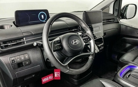 Hyundai Staria, 2024 год, 6 200 000 рублей, 13 фотография