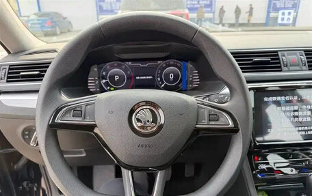 Skoda Superb III рестайлинг, 2025 год, 1 450 190 рублей, 12 фотография