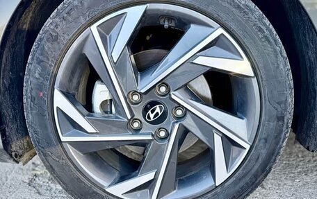 Hyundai Elantra, 2025 год, 1 794 000 рублей, 19 фотография