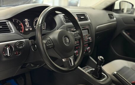 Volkswagen Jetta VI, 2012 год, 1 075 000 рублей, 8 фотография