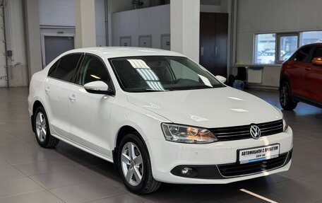 Volkswagen Jetta VI, 2012 год, 1 075 000 рублей, 6 фотография
