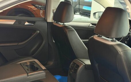 Volkswagen Jetta VI, 2012 год, 1 075 000 рублей, 12 фотография