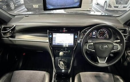 Toyota Harrier, 2017 год, 1 900 000 рублей, 4 фотография