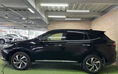 Toyota Harrier, 2017 год, 1 900 000 рублей, 2 фотография