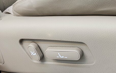 KIA Mohave I, 2010 год, 1 830 000 рублей, 23 фотография