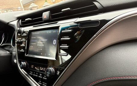 Toyota Camry, 2020 год, 2 750 000 рублей, 3 фотография