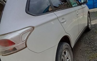 Mitsubishi Outlander III рестайлинг 3, 2012 год, 950 000 рублей, 1 фотография