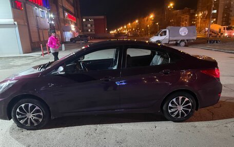 Hyundai Solaris II рестайлинг, 2011 год, 550 000 рублей, 3 фотография