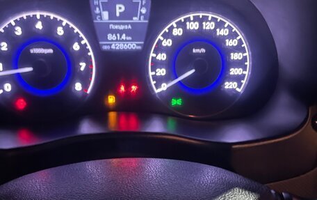 Hyundai Solaris II рестайлинг, 2011 год, 550 000 рублей, 8 фотография