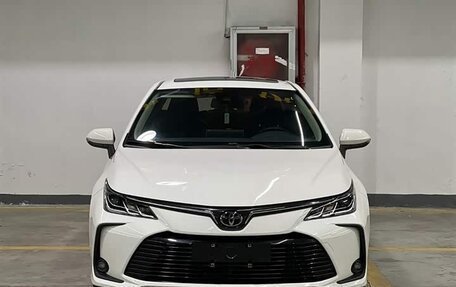 Toyota Corolla, 2022 год, 1 380 000 рублей, 2 фотография